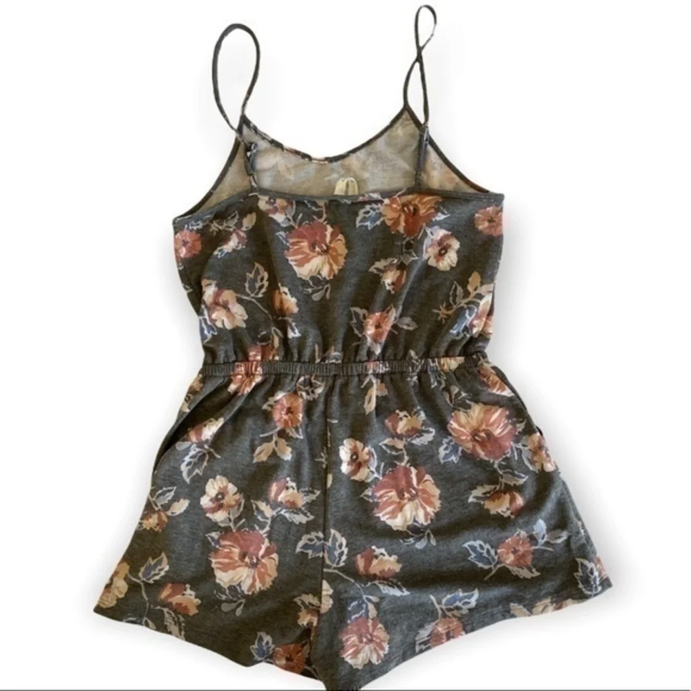 Color Thread Floral Romper Size Small